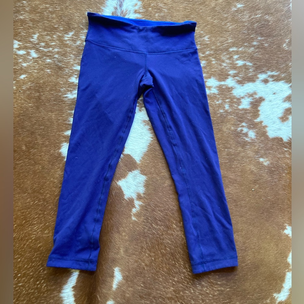 Lululemon cropped reversible leggings size 4